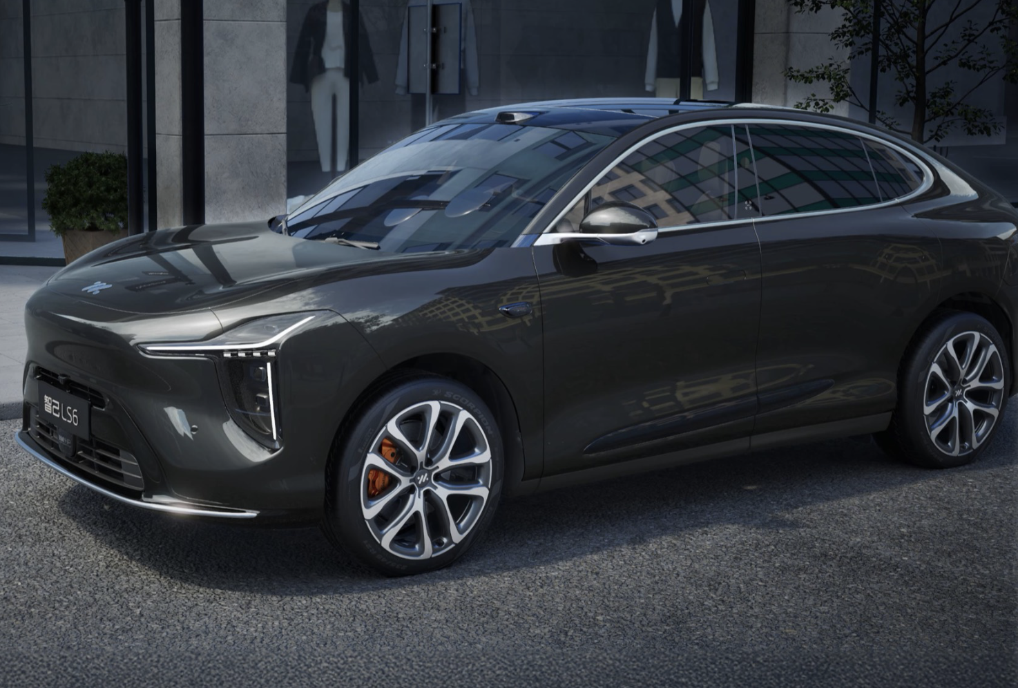 开云-增程车纯电续航400公里！车企联手电池厂，“智己们”能靠大电池后来居上？