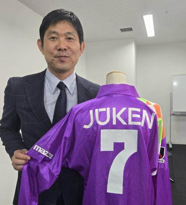 开云-森保一携上村健一战广岛元老赛 两人曾当8年队友