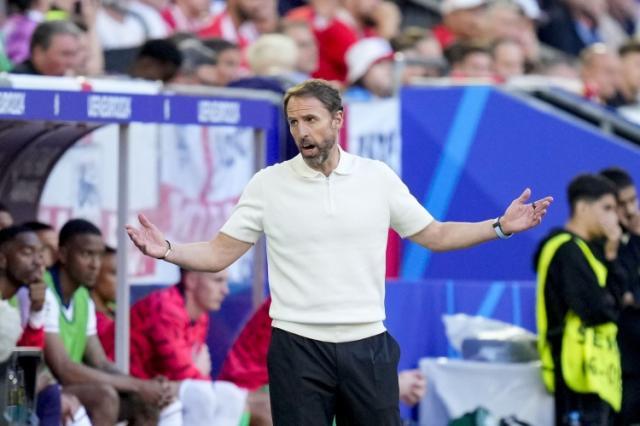 【早报】西班牙2比1英格兰，7场全胜再临欧洲之巅！