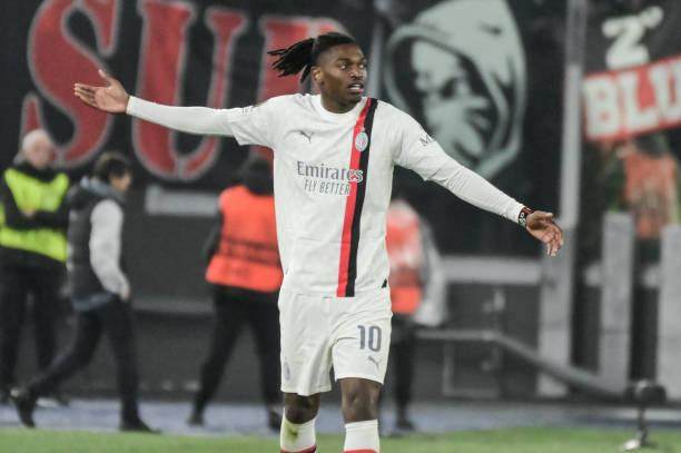 开云下载-孤注一掷的皮奥利疯了，被球迷训话的米兰也疯了