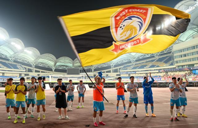 kaiyun-青岛西海岸上演草根逆袭奇迹 从成立到中超仅7年