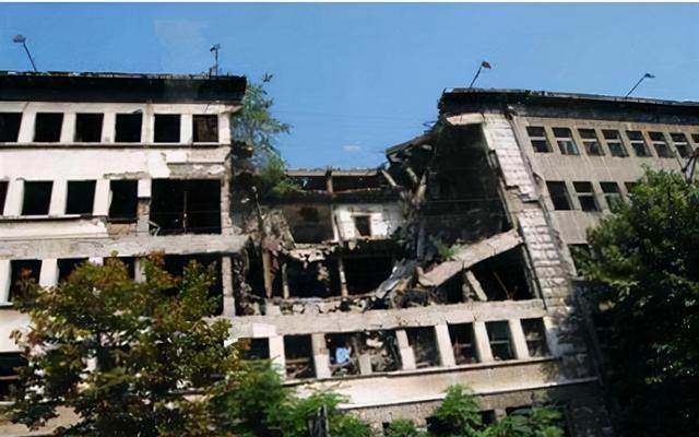 开云APP-1999年那笔血债，十年后终于有人去收了？美国特工横死街头，FBI连夜封锁现场