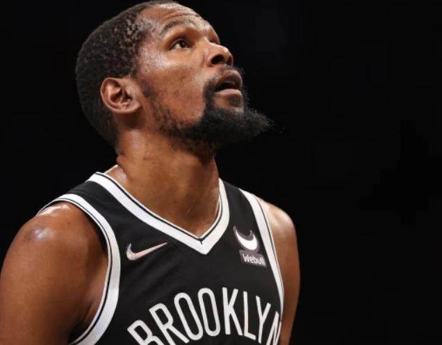 开云下载-《体育画报》：杜欧会留队 尼克斯将全力交易米切尔