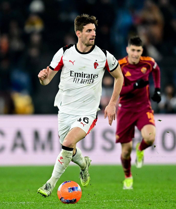 开云下载-加比亚发文激励米兰，呼吁球队齐心协力前进|AC米兰|达科·加比|意甲联赛|AC米兰赛事_新浪体育_新浪新闻