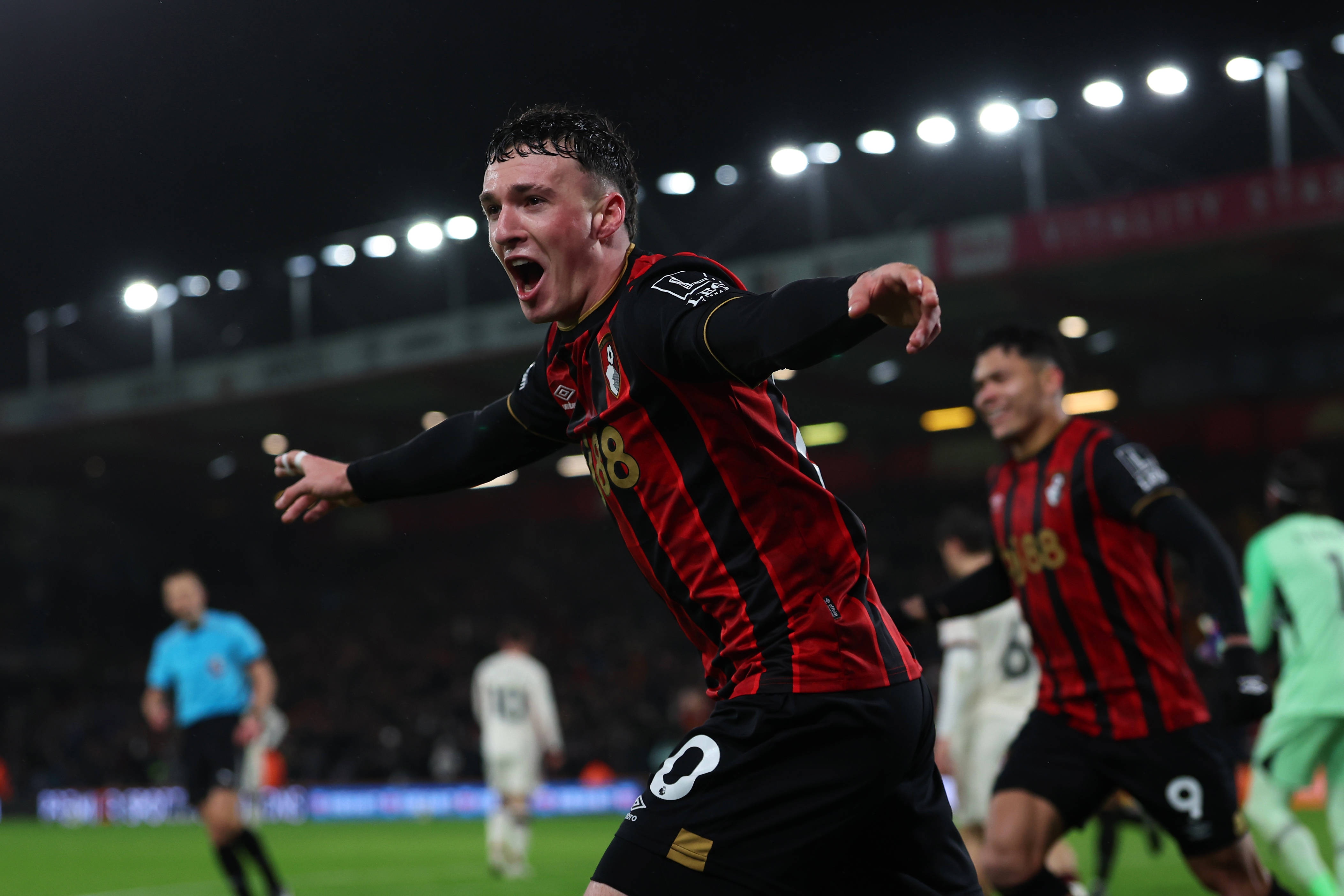 开云体育-罗马诺：伯恩茅斯本周将买断希门尼斯，米兰和皇马将平分转会费