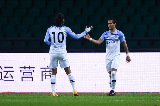 开云APP-卡尔多纳承接扎哈维衣钵 2轮3球已成球队新”大腿”