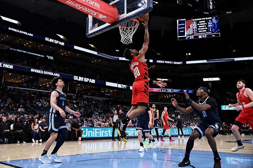 开云-一场比一场打得差！开拓者榜眼郎的状态怎么能差到这种程度？