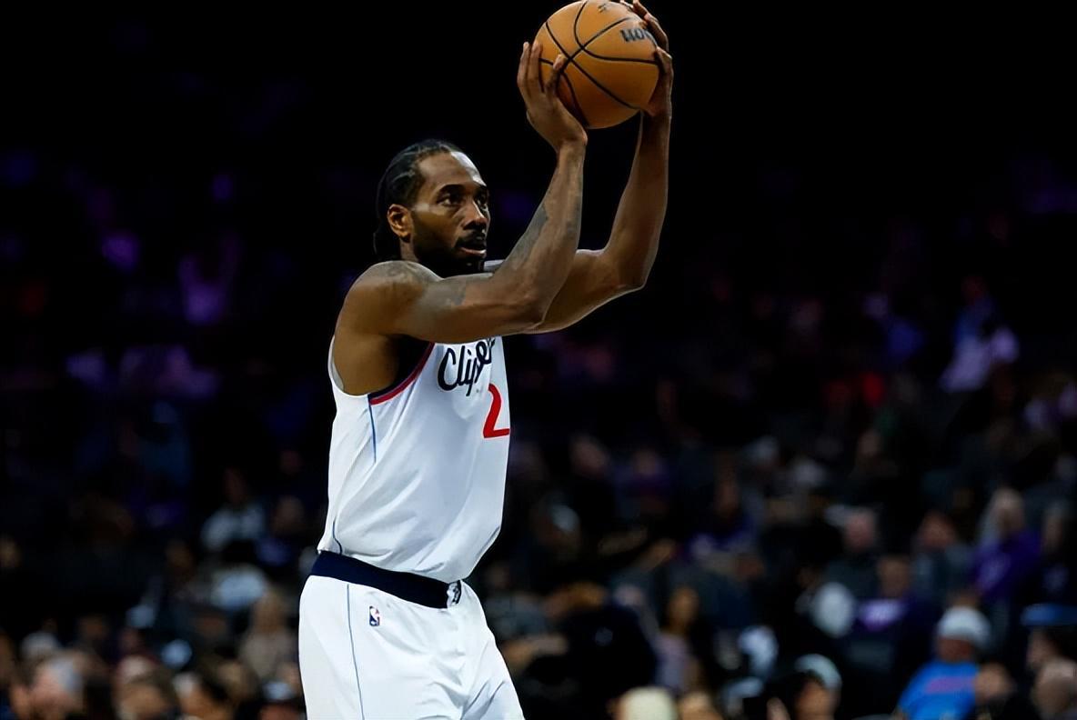 kaiyun-正负值比肩得分！20中15爆砍45+5+5，球迷：效率惊人，正负值吓人