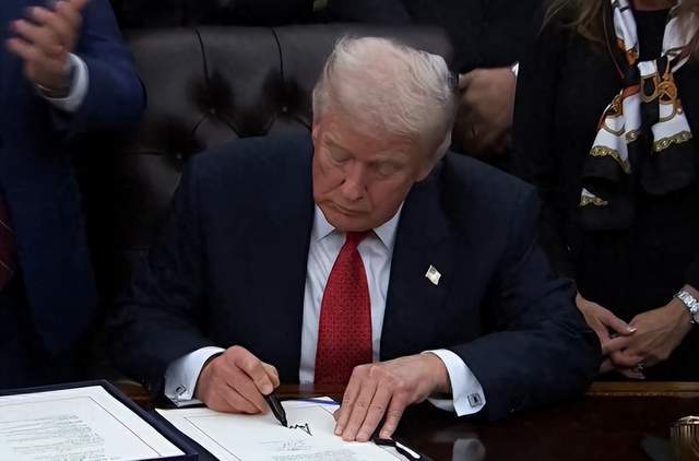 kaiyun-不到24小时，格兰陵岛被卖，特朗普来不及高兴，就收到一个坏消息