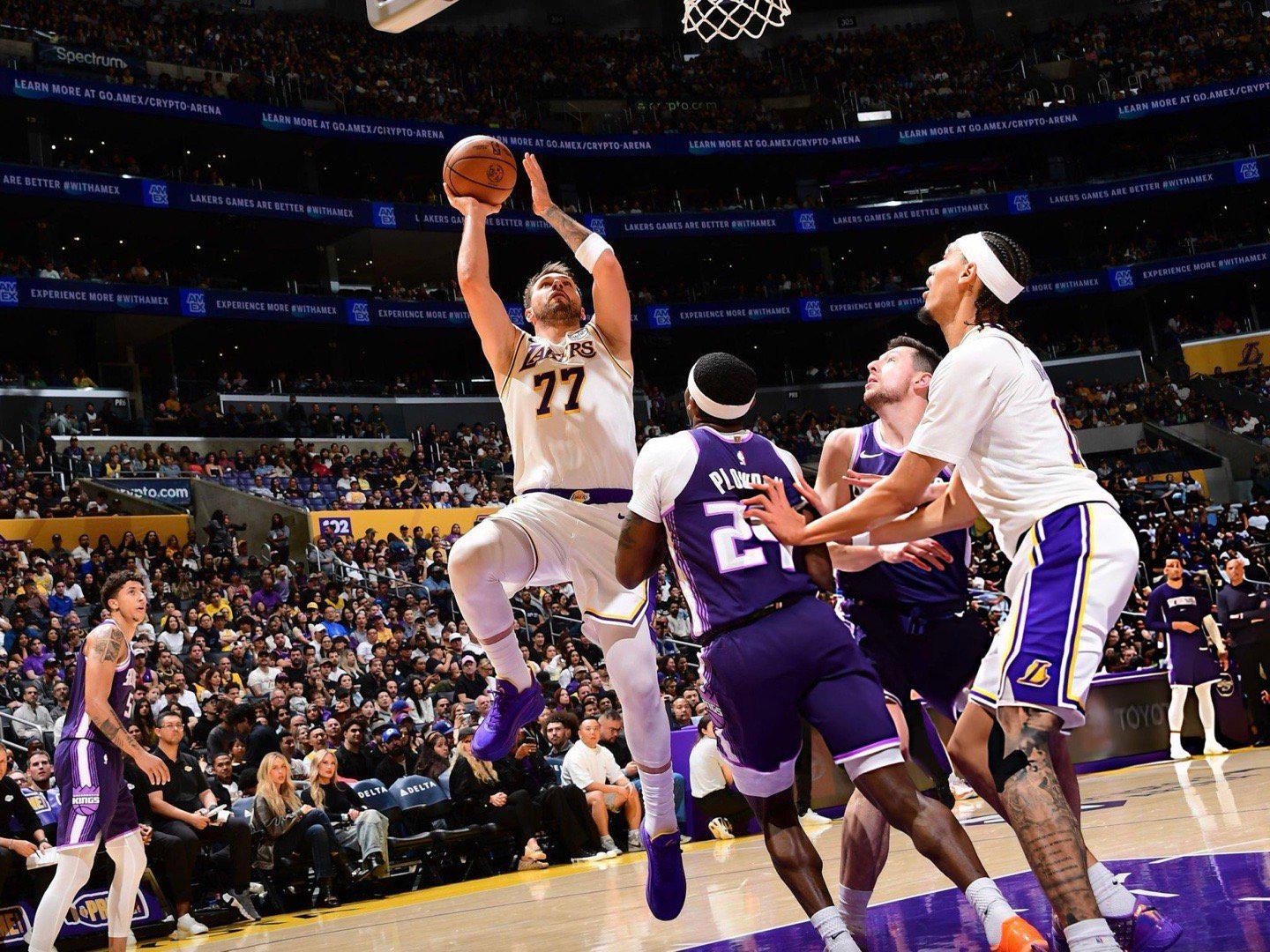 开云-胜国王取2连胜！湖人2战送63次助攻，东契奇终于像詹姆斯那样打球