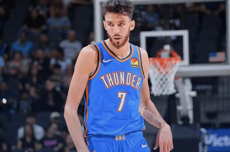 开云体育-26分8助！28分8板6记三分！SGA迎来神级里程碑，NBA最强王炸诞生