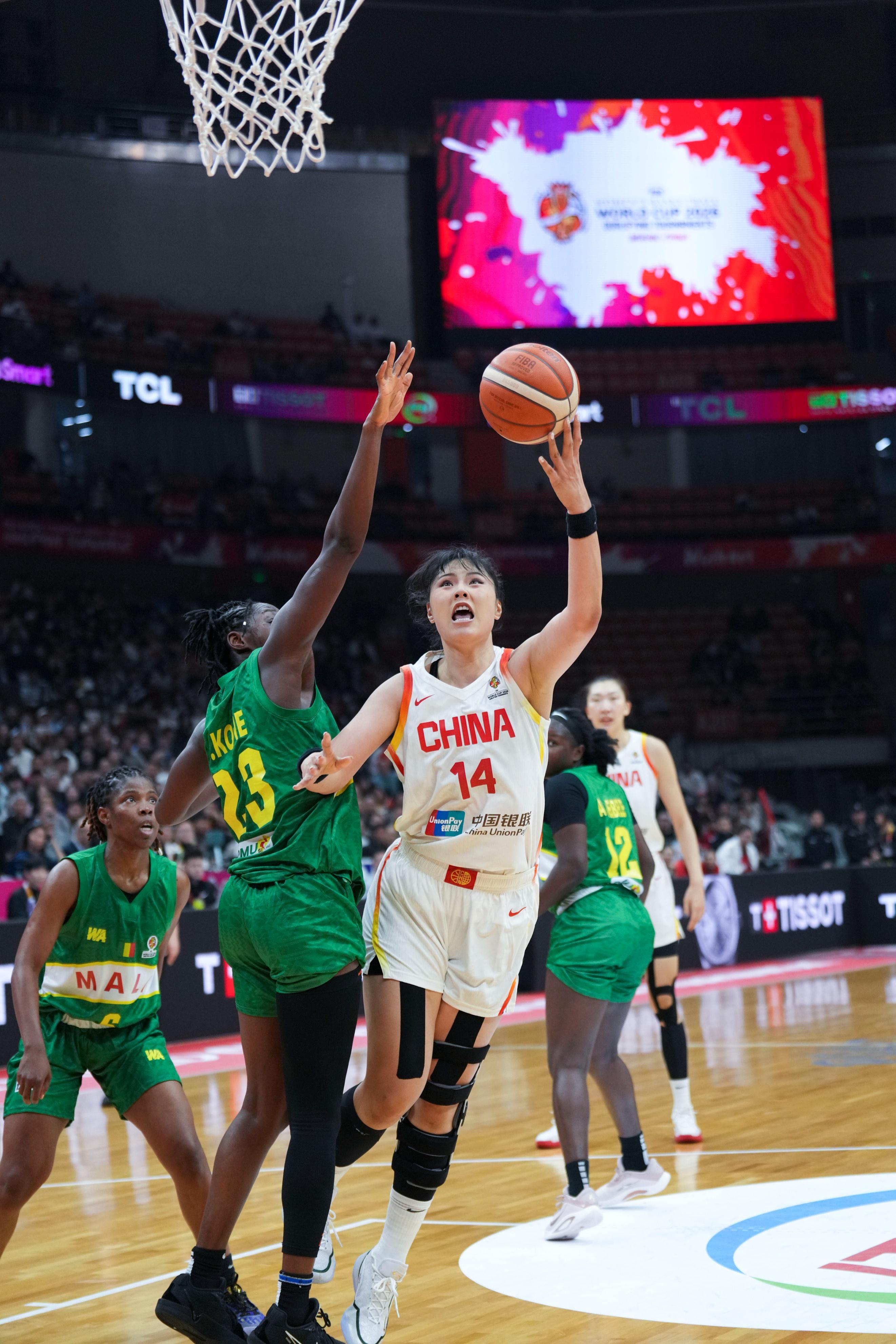 开云官网-中国女篮首胜功臣诞生！不是韩旭和张子宇，宫鲁鸣这步棋走对了